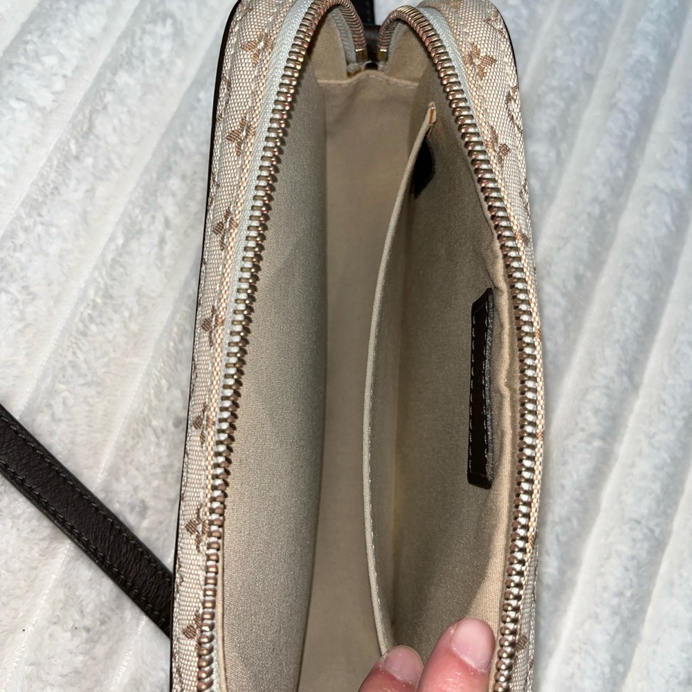 Louis Vuitton Beige and Brown Monogram Shoulder Bag - Picture 10 of 11